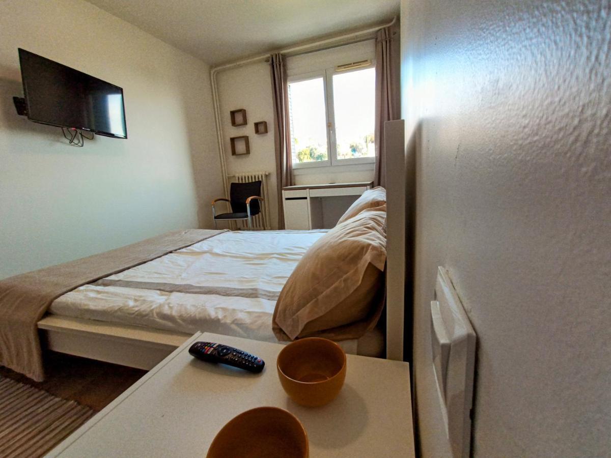 Private Room In Renovated Apartment - Tram 1 Min Walk ニース エクステリア 写真