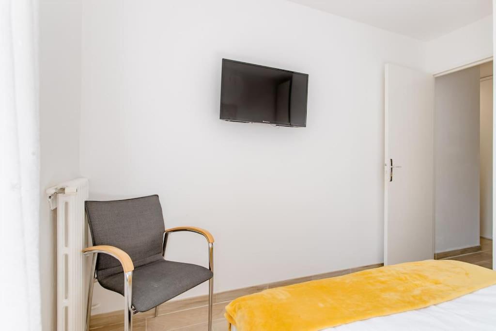 Private Room In Renovated Apartment - Tram 1 Min Walk ニース エクステリア 写真
