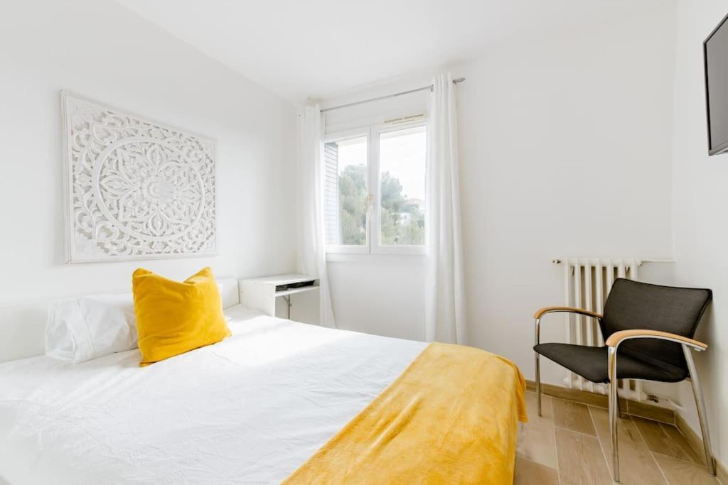 Private Room In Renovated Apartment - Tram 1 Min Walk ニース エクステリア 写真